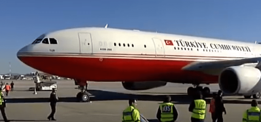 Έφτασε ο Ερντογάν στην Αθήνα – Τον υποδέχτηκε ο Γεραπετρίτης