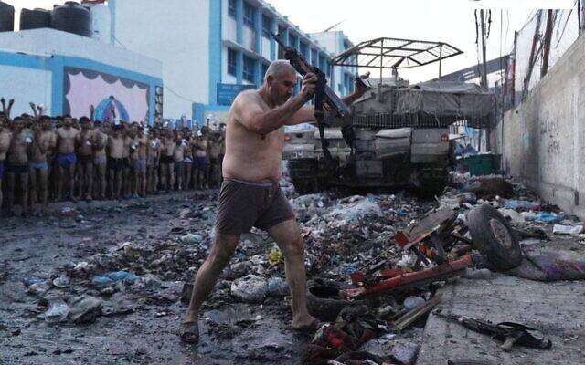 Λωρίδα της Γάζας: Ημίγυμνοι παραδίδονται στον IDF στελέχη της Χαμάς