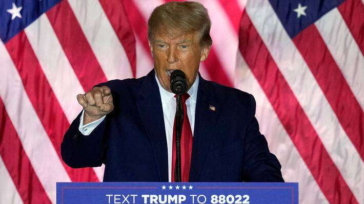 Δικαστική «βόμβα» στις ΗΠΑ: Ο Τραμπ δεν μπορεί να είναι υποψήφιος στις εκλογές