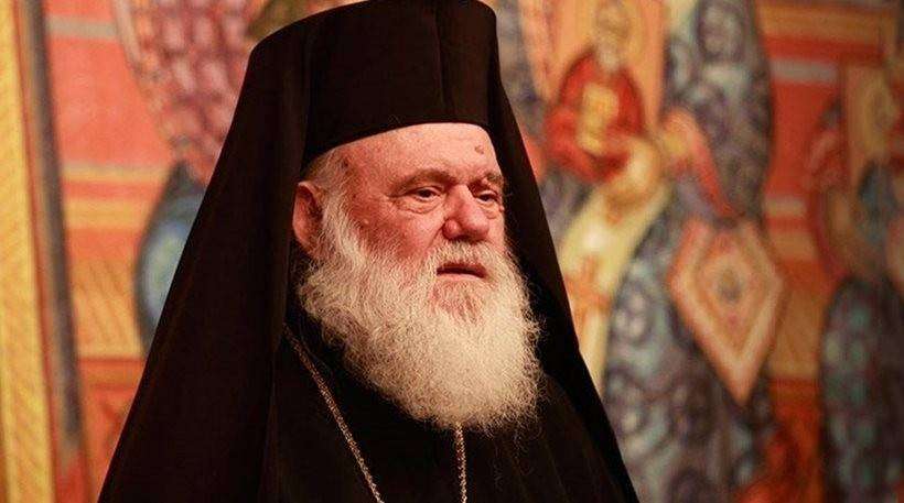 Αρχιεπίσκοπος Ιερώνυμος για ομόφυλα ζευγάρια: “Δεν θα επιτρέψουμε να αλλάξει η σύνθεση της κοινωνίας – Με ενοχλεί η τεκνοθεσία”
