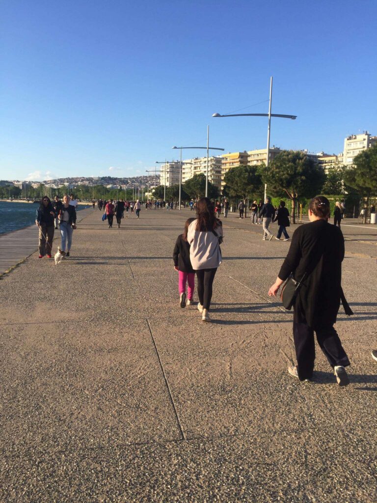 Με υψηλές θερμοκρασίες και την Τετάρτη – Σε ποιες περιοχές θα βρέξει
