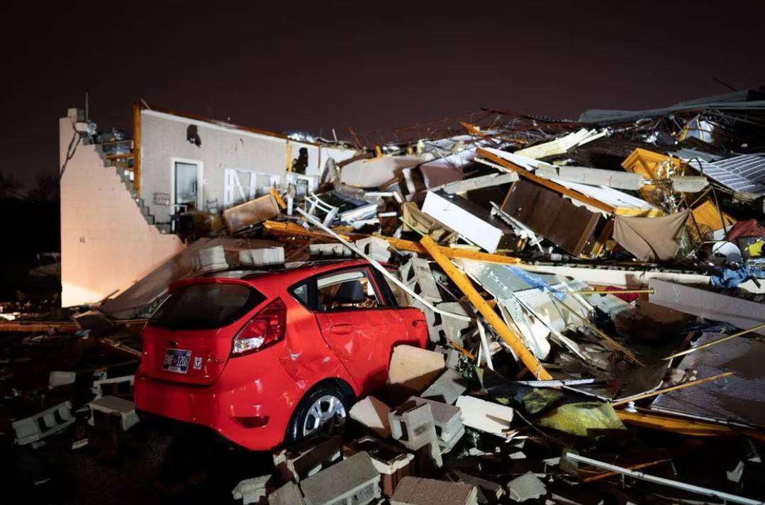 ΗΠΑ: Aνεμοστρόβιλοι στο Τενεσί προκάλεσαν τον θάνατο τουλάχιστον 6 ανθρώπων - πάνω από 150.000 μένουν χωρίς ρεύμα