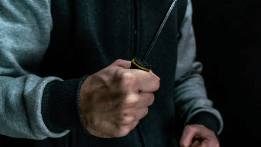 Θεσσαλονίκη: Αλλοδαπός διαρρήκτης, απείλησε με κατσαβίδι τους ιδιοκτήτες κτιρίου που τον έπιασαν στα «πράσα»