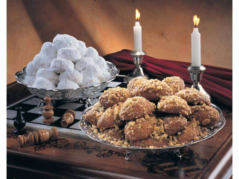 «Καλάθι των Χριστουγέννων»: Ποια είναι τα 6 προϊόντα που θα περιλαμβάνει-Κουραμπιέδες και μελομακάρονα μένουν εκτός