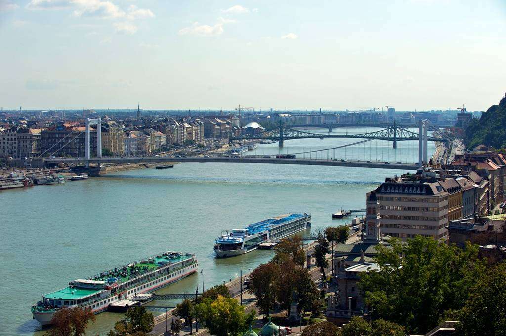 Υπερχείλισε ο Δούναβης στη Βουδαπέστη