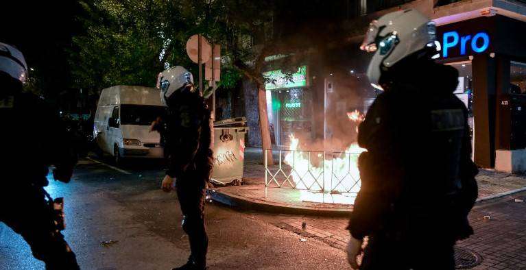 Θεσσαλονίκη: 3 συλλήψεις μετά τα επεισόδια στο ΑΠΘ μεταξύ αντιεξουσιαστών και ΜΑΤ