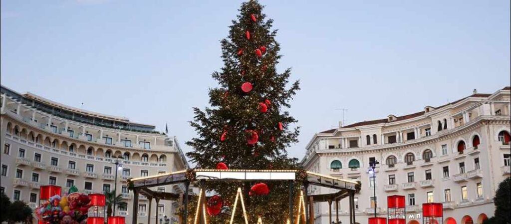 Συννεφιά και τοπικές βροχές σήμερα – Ο καιρός έως και τα Χριστούγεννα