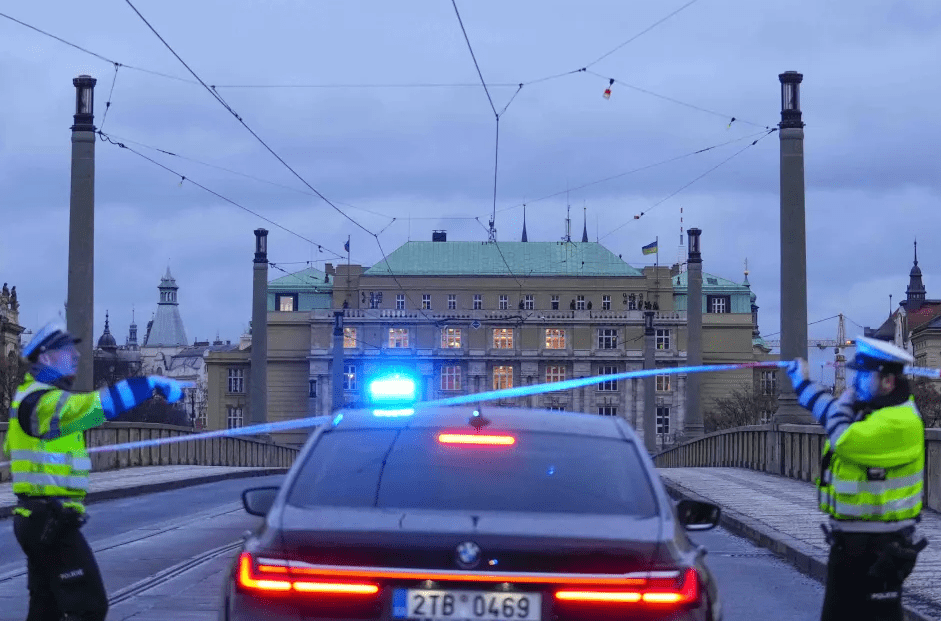 Τσεχία: Νεκροί και τραυματίες από πυροβολισμούς σε πανεπιστήμιο της Πράγας