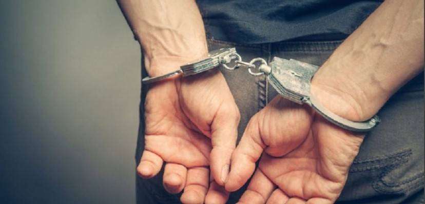 Χειροπέδες σε 47χρονο αλλοδαπό για τον κατ’ εξακολούθηση βιασμό ανήλικης