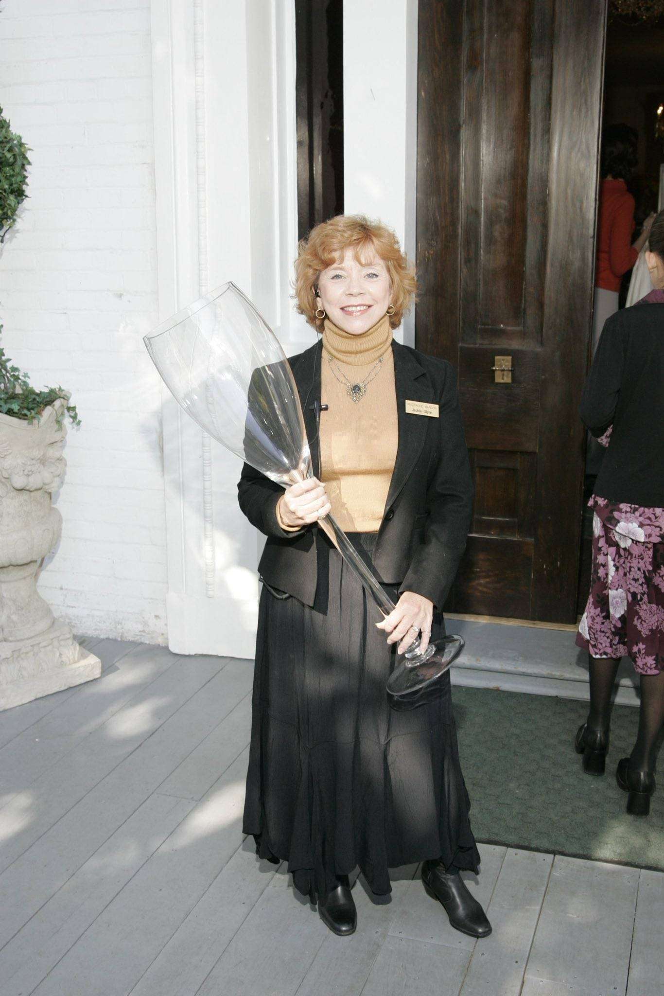 70χρονος έβαλε τη γυναίκα του αφού την ξυλοκόπησε σε πλαστικό κουτί και την έθαψε στον κήπο