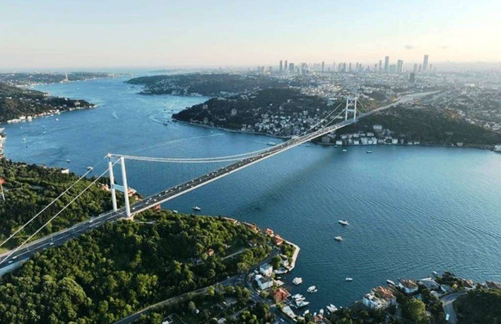 Η Τουρκία δεν επιτρέπει τη διέλευση των στενών της σε βρετανικά ναρκαλιευτικά με προορισμό την Ουκρανία