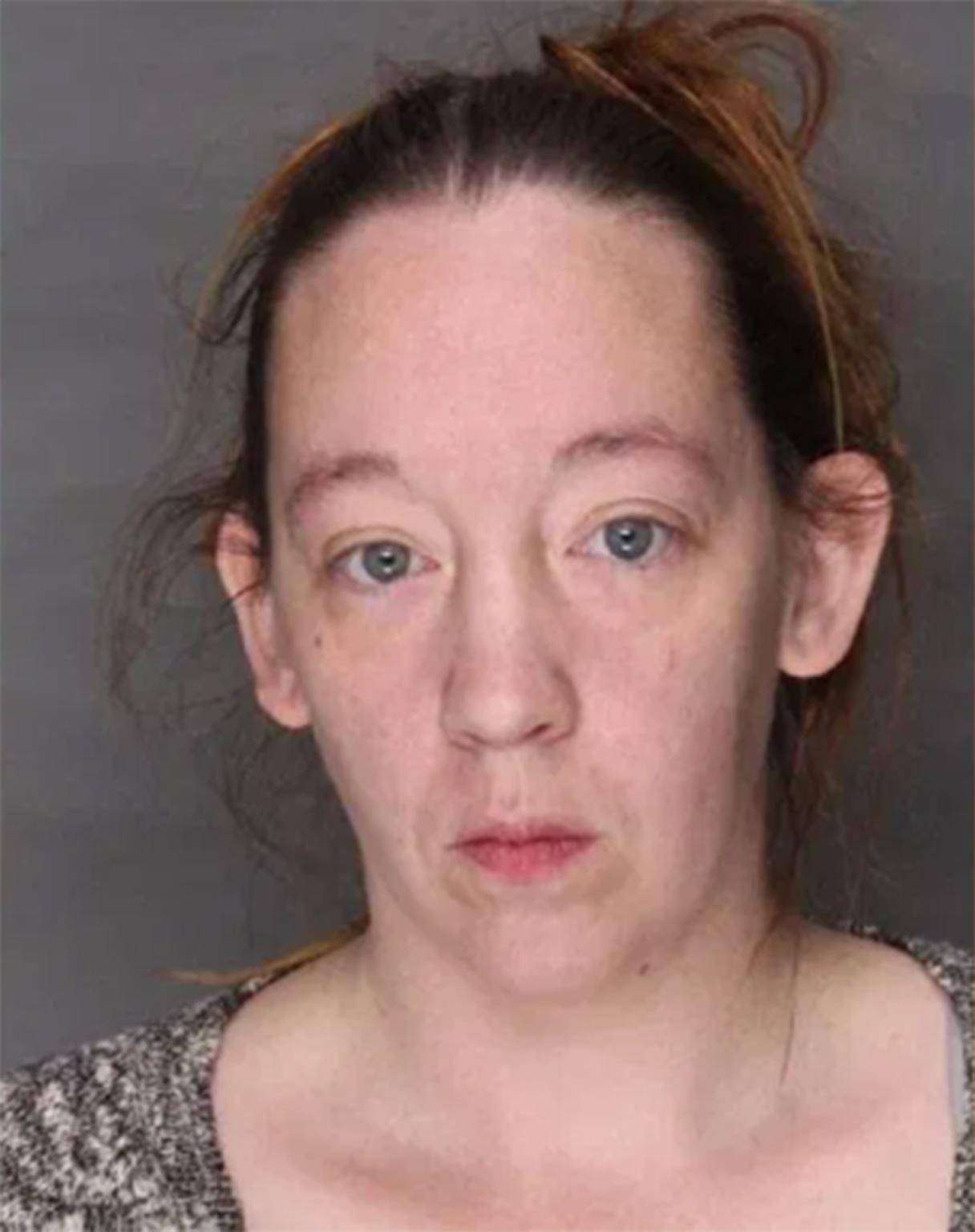 Συνελήφθη 33χρονη που κατέγραψε τον βιασμό 7χρονης και έδειξε το βίντεο σε άλλο παιδί