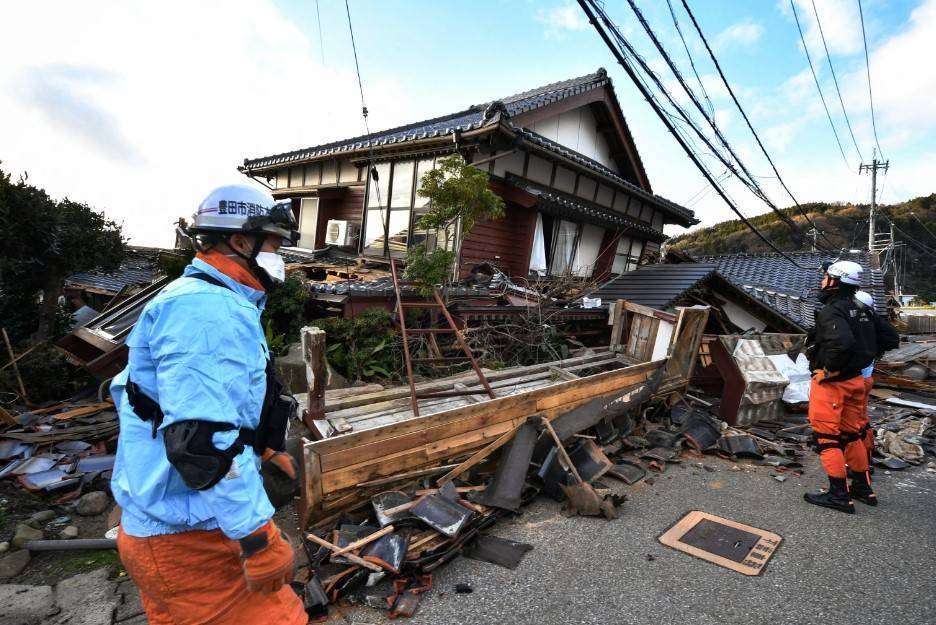 Σεισμός στην Ιαπωνία: 62 οι νεκροί – Πυρκαγιές έπληξαν τη ζώνη του σεισμού καθώς οι διασώστες αγωνίζονται για να φτάσουν τους επιζώντες