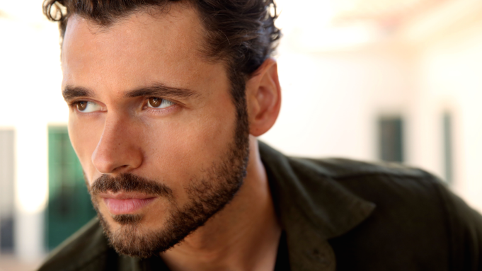 Adan Canto: Πέθανε ο διάσημος ηθοποιός σε ηλικία 42 ετών