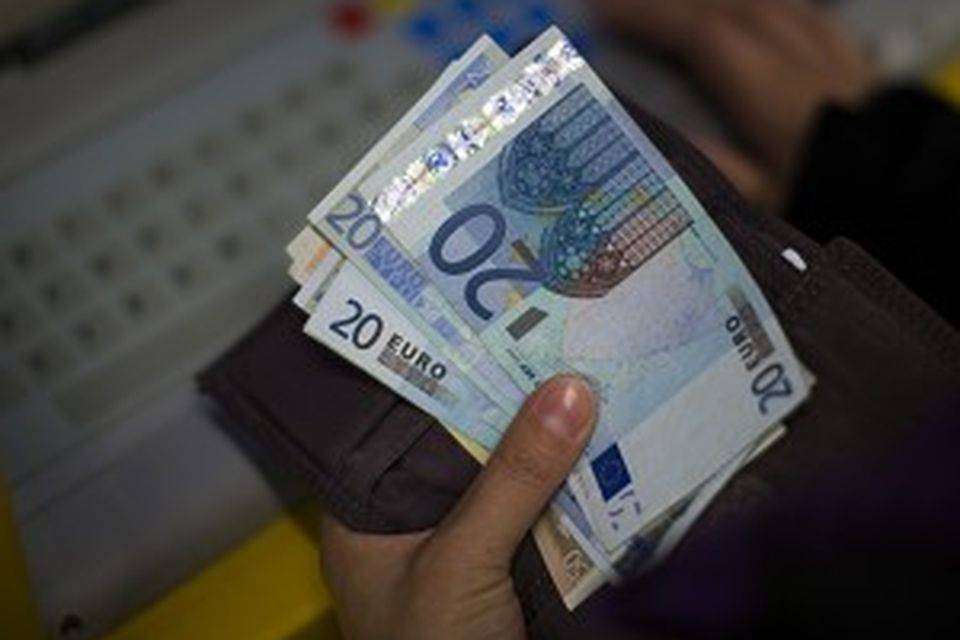 Ανοίγει η ηλεκτρονική αίτηση για το Ειδικό Βοήθημα Ευάλωτων Ομάδων ύψους 718,50 ευρώ – Ποιοι είναι οι δικαιούχοι