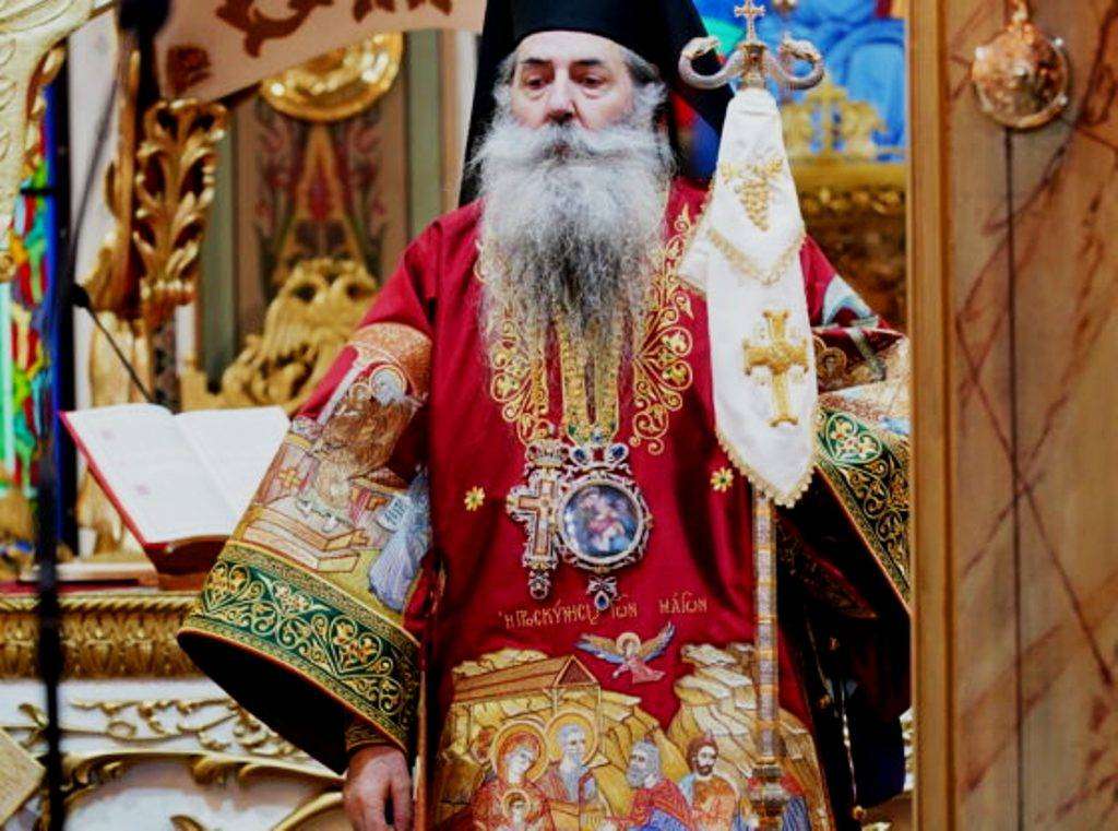 Ανεπιθύμητα πρόσωπα στους Ιερούς Ναούς της Μητρόπολης Πειραιά οι βουλευτές που ψήφισαν υπέρ του γάμου ομοφύλοφιλων