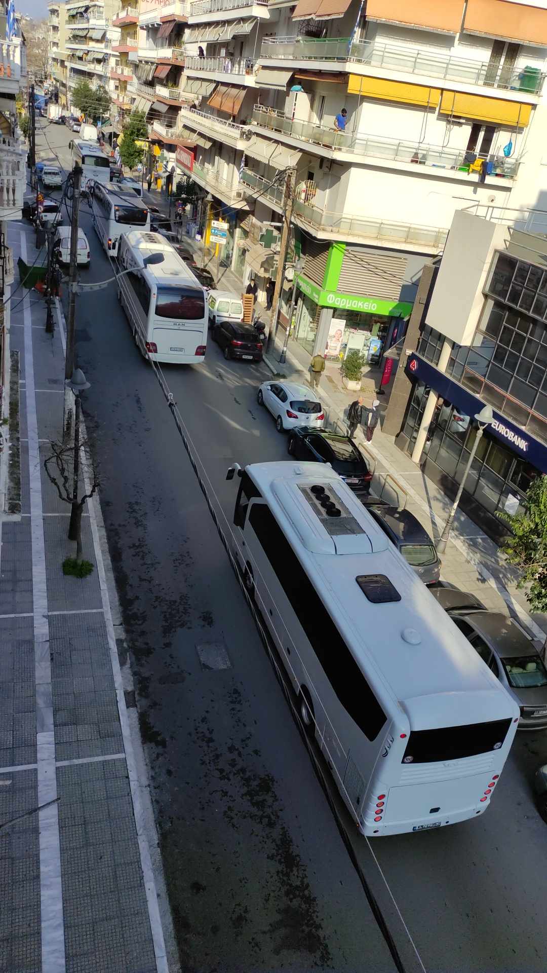 Στους δρόμους και οι ιδιοκτήτες τουριστικών λεωφορείων μετά τους αγρότες– Κινητοποίηση σε όλη την Ελλάδα // ΒΙΝΤΕΟ