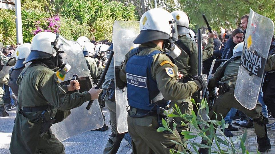 Επεισόδια στις πορείες διαμαρτυρίας στην Αθήνα