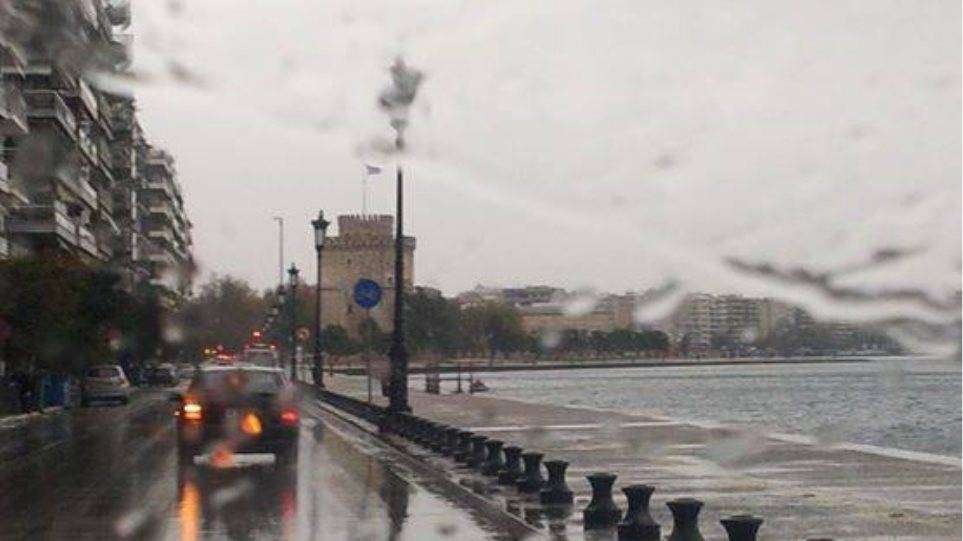 Ο καιρός σήμερα: Ισχυρές βροχές και άνεμοι έως 9 μποφόρ