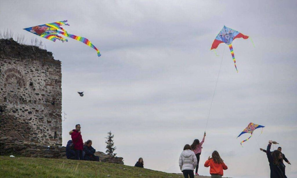 Αργίες: Πότε πέφτει η Καθαρά Δευτέρα το 2024 – Όλες οι αργίες και τα τριήμερα του έτους