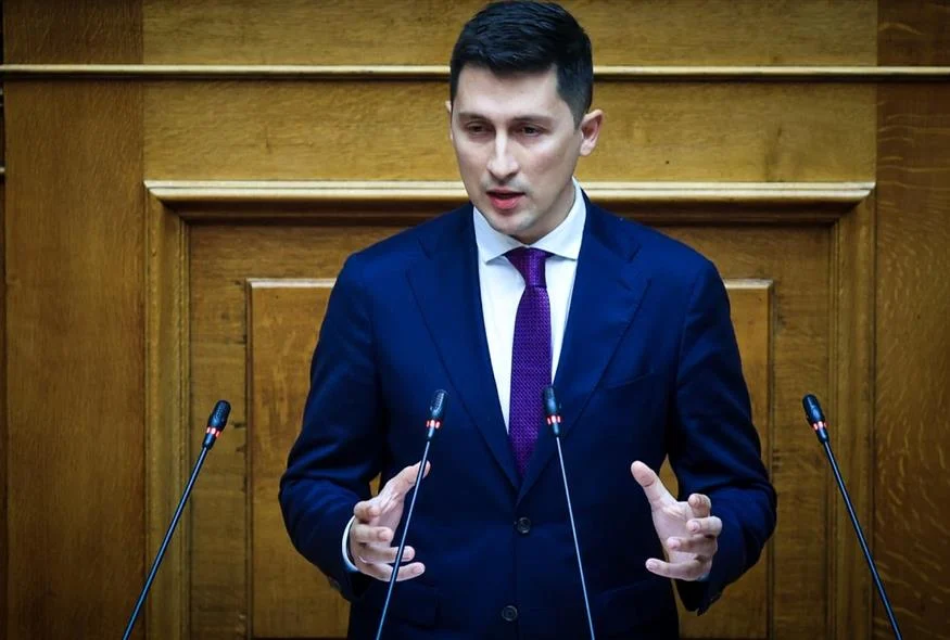 Αρχιμανδρίτης έδιωξε από εκδήλωση τον Π. Χρηστίδη του ΠΑΣΟΚ γιατί ψήφισε το νομοσχέδιο για τον γάμο των ομοφυλόφιλων