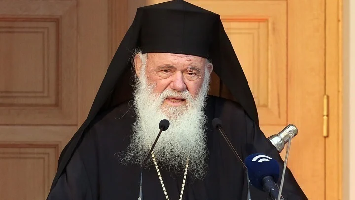 Nομοσχέδιο για τα ομοφυλόφιλα ζευγάρια: Ονομαστική ψηφοφορία ζήτησε ο Αρχιεπίσκοπος Ιερώνυμος