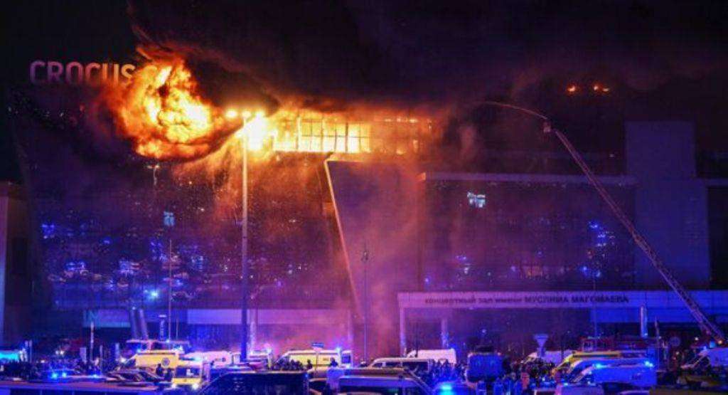 Τουλάχιστον 60 οι νεκροί από την τρομοκρατική επίθεση στη Μόσχα – Το Ισλαμικό Κράτος φαίνεται να ανέλαβε την ευθύνη