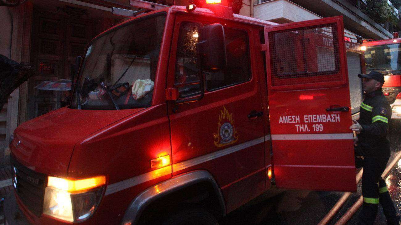 Φωτιά σε κινούμενο όχημα στη Θεσσαλονίκη