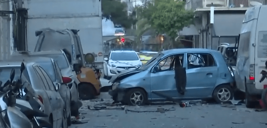 Έκρηξη βόμβας σε κάβα στην Καλλιθέα με τεράστιες υλικές ζημιές – Δεν υπάρχουν αναφορές για θύματα