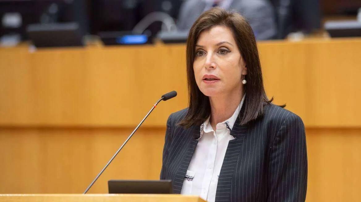 Τριμελές Πλημμελειοδικείο Αθηνών: Ενοχή της Ασημακοπούλου για παραβίαση υπηρεσιακού απορρήτου για το σκάνδαλο διαρροής των προσωπικών δεδομένων αποδήμων ζήτησε η εισαγγελέας