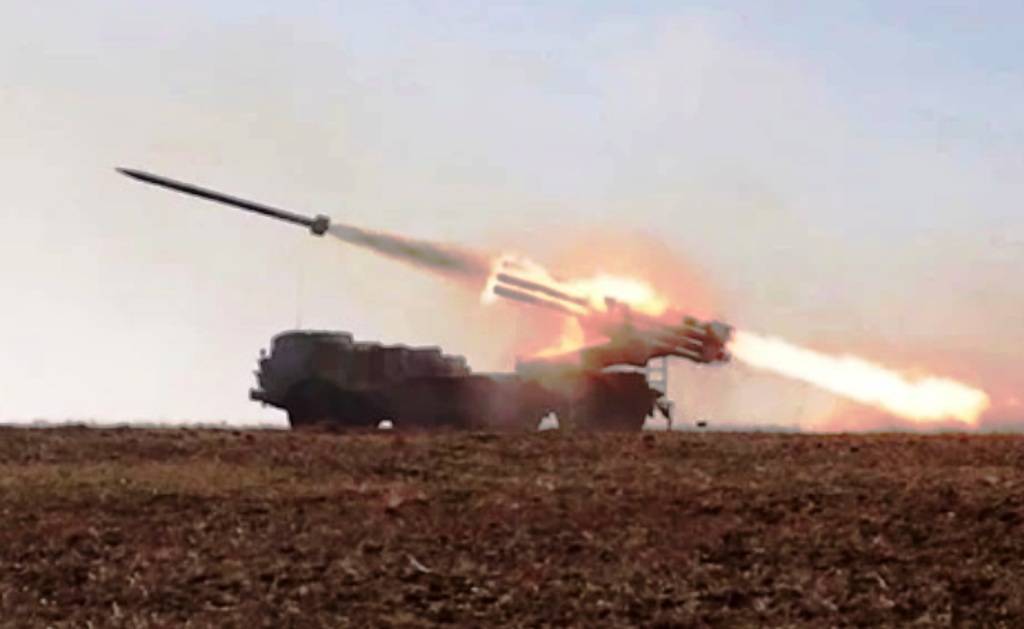 Η Ρωσία έπληξε μισθοφορικό κέντρο και τρένα με όπλα και πυρομαχικά σε Χάρκοβο και Ζαπορίζια