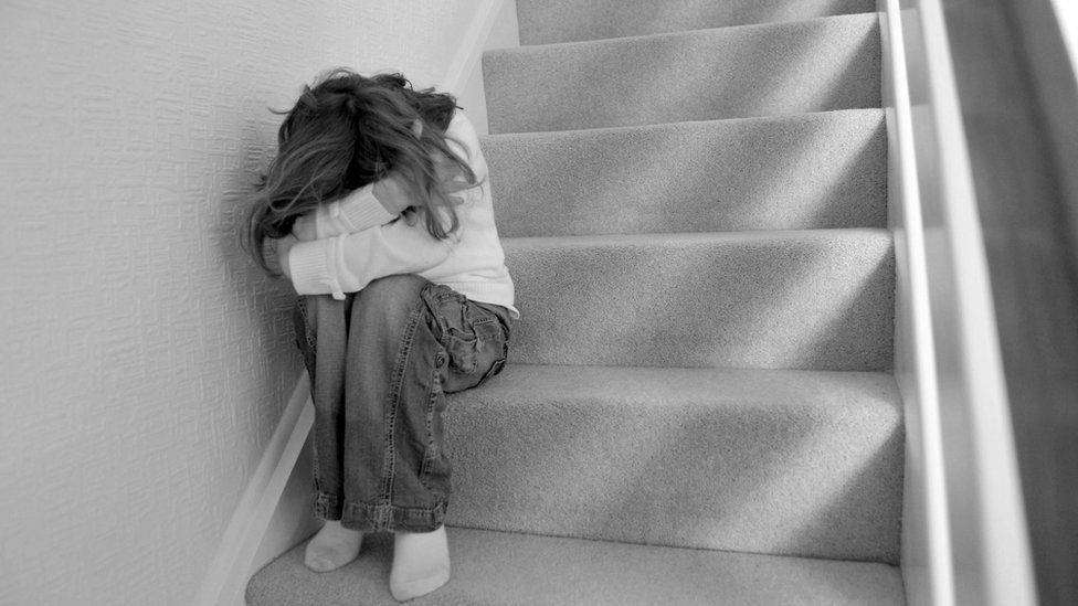 Θεσσαλονίκη: Νέα υπόθεση παιδοβιασμού – 42χρονος κατηγορείται ότι βίαζε επί πέντε χρόνια στην ανήλικη ανιψιά του