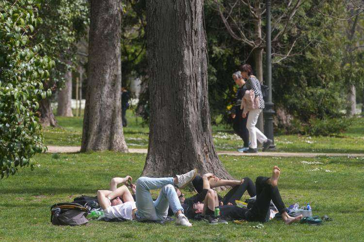 Αύγουστος μέσα στον Απρίλιο – 31 βαθμούς Κελσίου το Σαββατοκύριακο και έρχεται περισσότερη ζέστη από Δευτέρα
