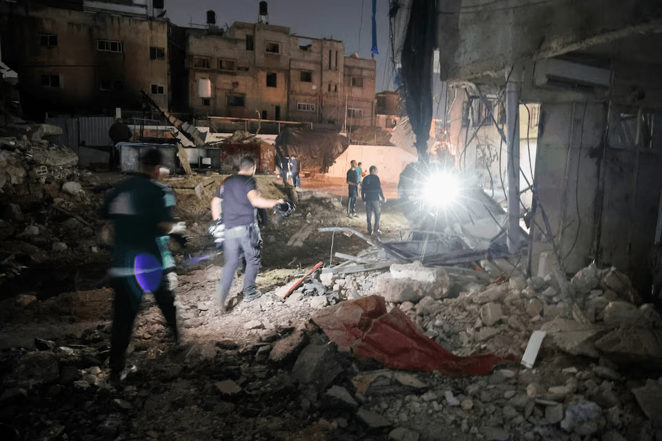 Φρίκη δίχως τέλος: Βρέθηκε ομαδικός τάφος στη Γάζα – Εντοπίστηκαν σοροί ηλικιωμένων γυναικών, παιδιών και νεαρών ανδρών