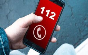 Μηνύματα του 112 για απομάκρυνση λόγω της πυρκαγιάς, από περιοχές της Δυτικής Αττικής
