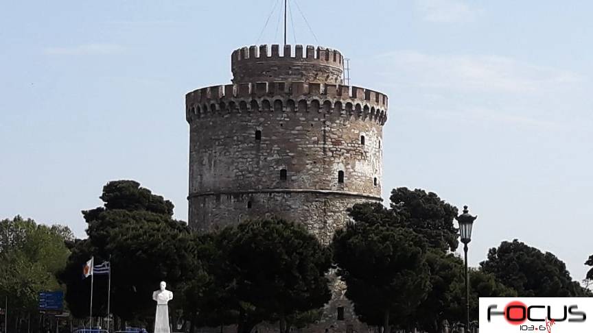Τραγωδία στη Θεσσαλονίκη: Νεκρός, άνδρας που έπεσε από τον Λευκό Πύργο