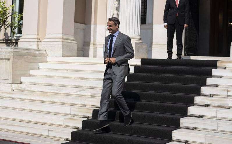 Ευρωβαρόμετρο: Το 60% των Ελλήνων δυσαρεστημένο από την κατάσταση της Δημοκρατίας στην Ελλάδα – Κόλαφος για Μητσοτάκη ακρίβεια, βιοτικό επίπεδο