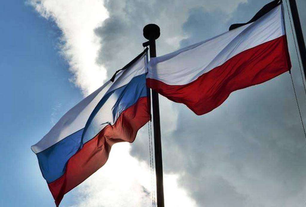 Η Πολωνία θα περιορίσει τις μετακινήσεις των Ρώσων διπλωματών στο έδαφός της – Αντίποινα υποσχέθηκε η Ρωσία