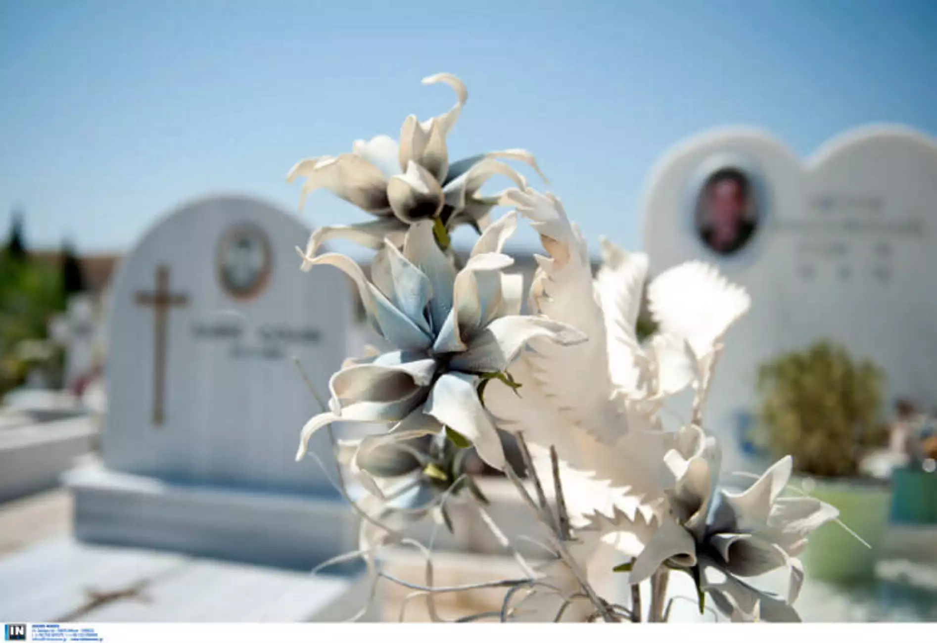 Πυροβόλησαν 50χρονο μέσα σε νεκροταφείο