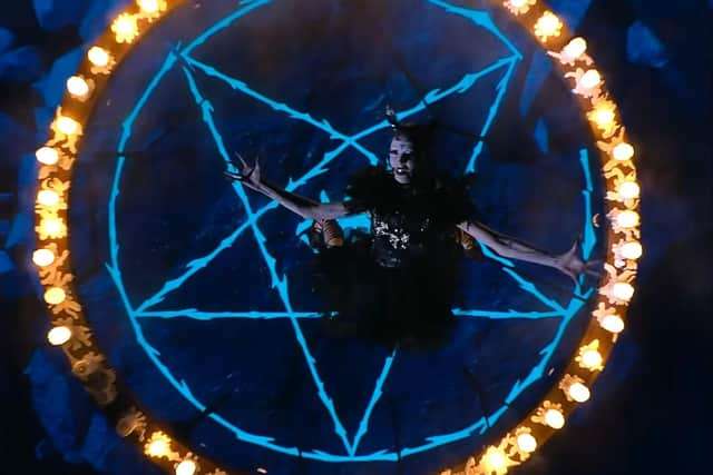 Eurovision: Δαίμονες, Πεντάλφες, γυμνά κορμιά και το τέλος της ηθικής