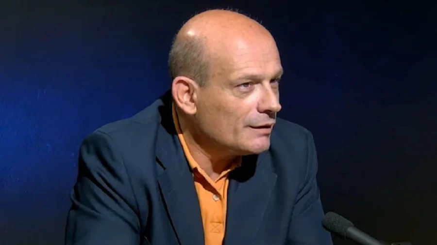Πάρις Καρβουνόπουλος: “Εγκεφαλικά” Ευχαριστώ και Κατηγορώ