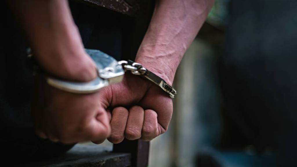Δράμα: Χειροπέδες σε διακινητή που προωθούσε στο εσωτερικό της χώρας παράνομους μετανάστες