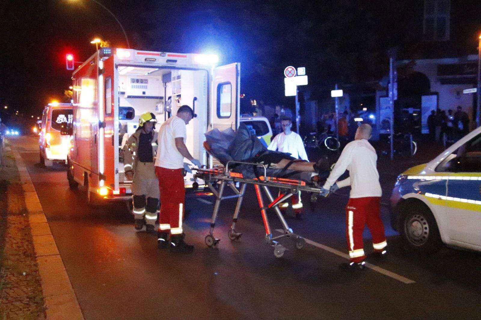 Επεισόδια στο Βερολίνο: Με ρόπαλα και γκλομπ οι συγκρούσεις Ελλήνων οπαδών - 89 συλλήψεις