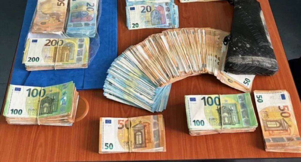 ΔΟΥ Χαλκίδας: Σοκάρουν οι «ταρίφες» στο τεφτέρι της Διευθύντριας – «Δώσε 5.000 και είμαστε εντάξει»