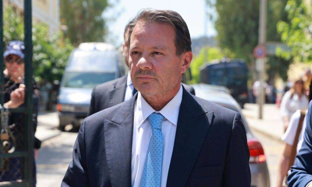Αναζητείται ο Απόστολος Λύτρας για να συλληφθεί στο πλαίσιο του αυτοφώρου – Μήνυση από τη σύζυγό του