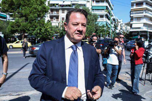 Ελεύθερος με περιοριστικούς όρους ο γνωστός ποινικολόγος μετά την απολογία του – «Ζητάω συγγνώμη», είπε