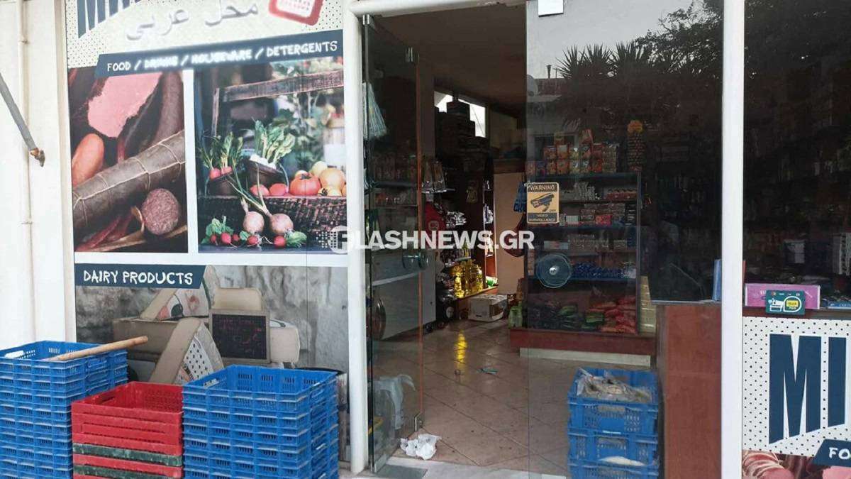 Χανιά: Αναζητείται ο δράστης που άνοιξε πυρ σε μίνι μάρκετ που άνηκε σε οικογένεια Σύρων - Δείτε βίντεο από τη στιγμή της επίθεσης