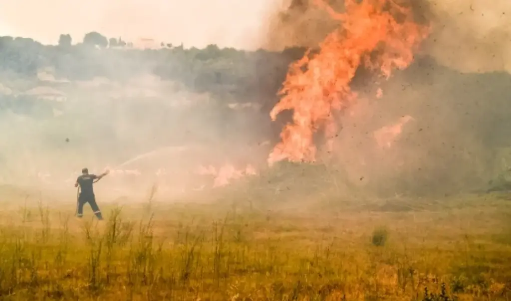 Υψηλός κίνδυνος πυρκαγιάς σε Αττική και Στερεά Ελλάδα