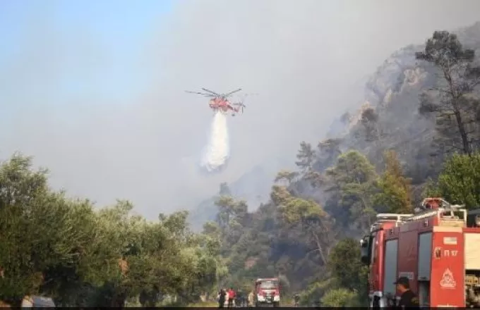 Φωτιά σε εξέλιξη στον Ασπρόπυργο – Καίει χορτολιβαδική έκταση