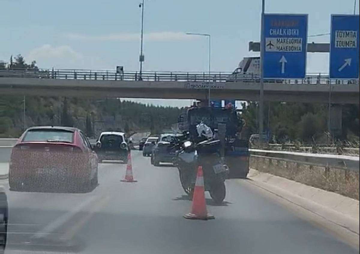 Θεσσαλονίκη: Τροχαίο στον Περιφερειακό με έναν τραυματία